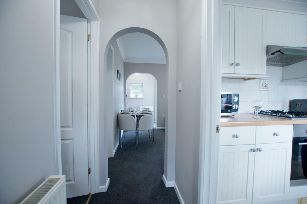 Grove Cottage ベージングストーク エクステリア 写真
